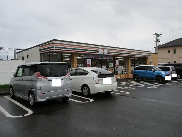 セブンイレブン広瀬中学校前店：1300m