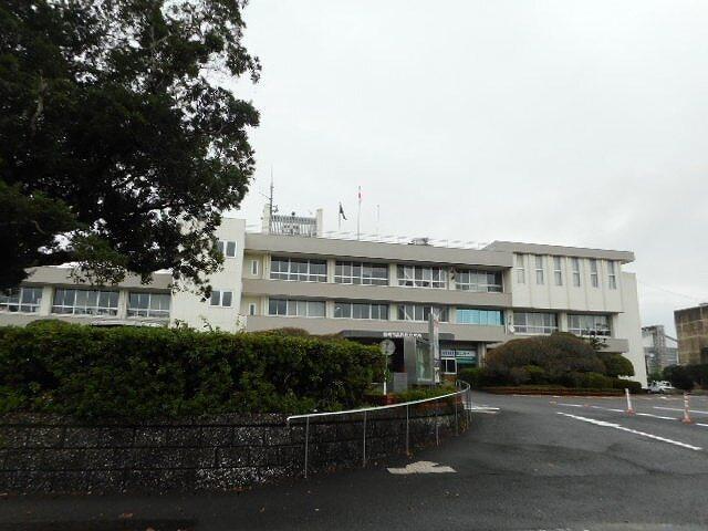 高岡総合支所：850m