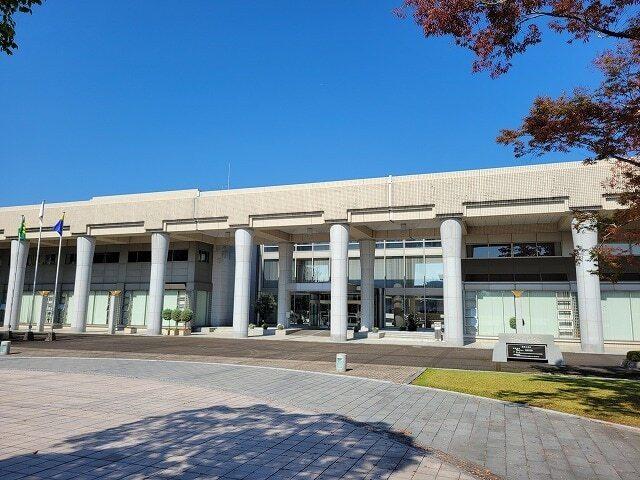 宮崎県立図書館：1300m