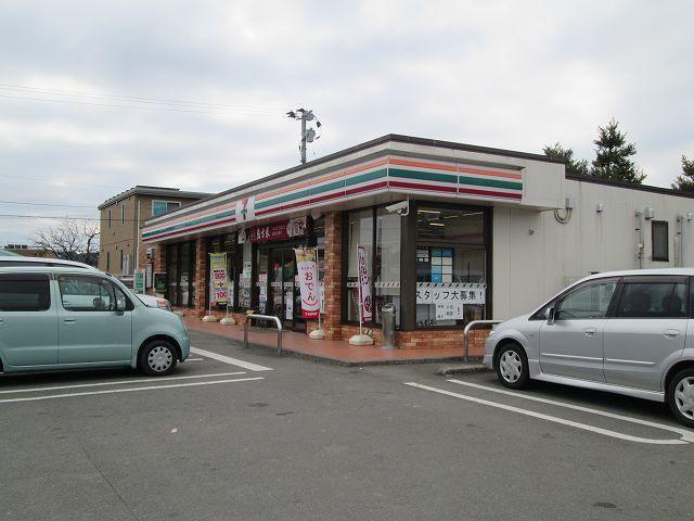 セブンイレブン高岡郵便局前店：300m