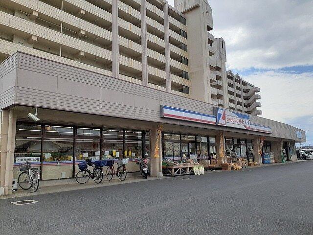 ショッピングのだ芳士店：1000m