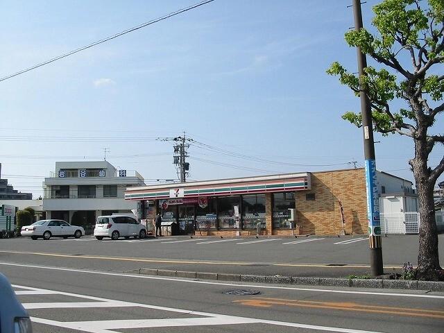 セブンイレブン宮崎檍小学校前店：350m