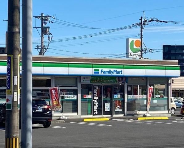 ファミリーマート清武加納店：490m