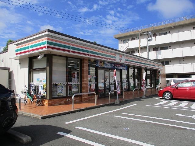 セブンイレブン宮崎矢の先町店：950m