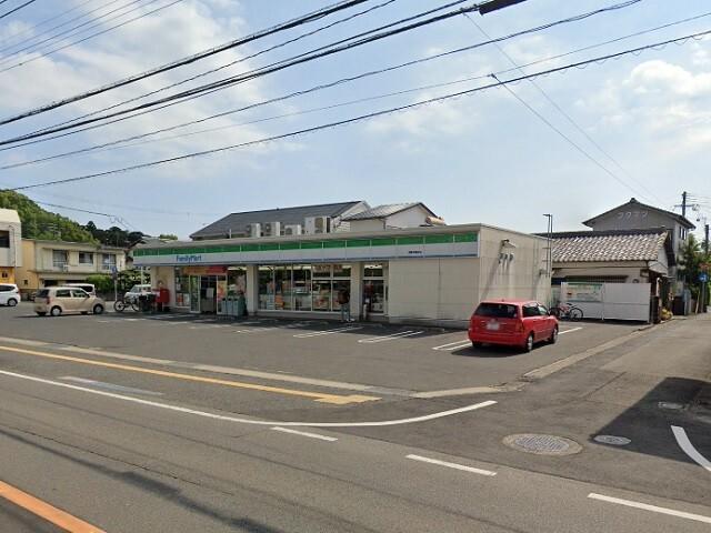 ファミリーマート宮崎学園前店：682m