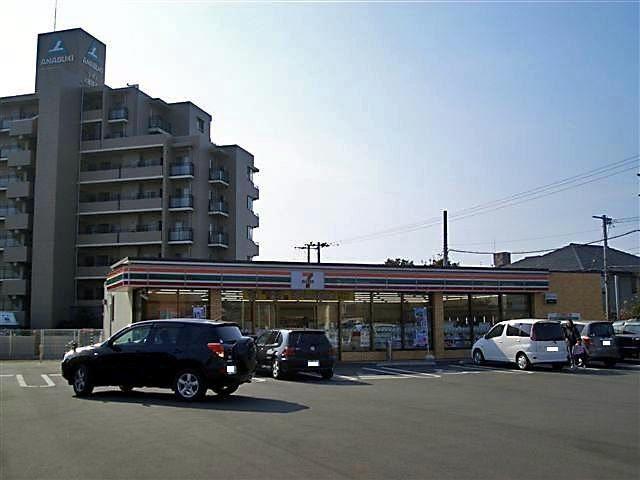 セブンイレブン宮崎権現町店：313m