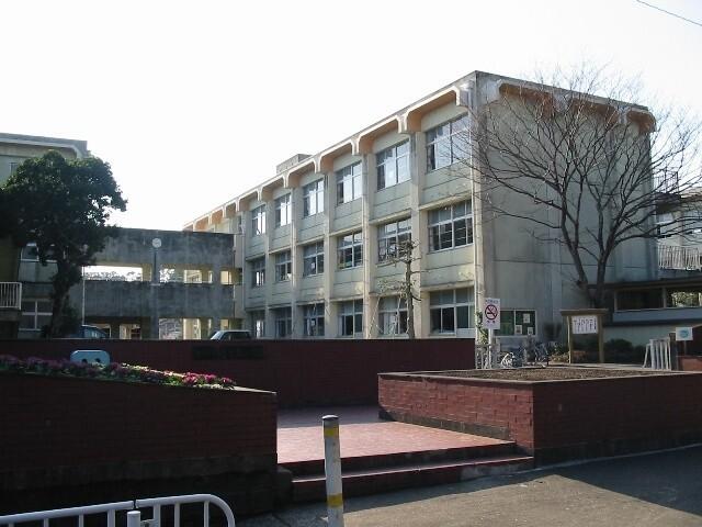 宮崎市立住吉南小学校：1302m