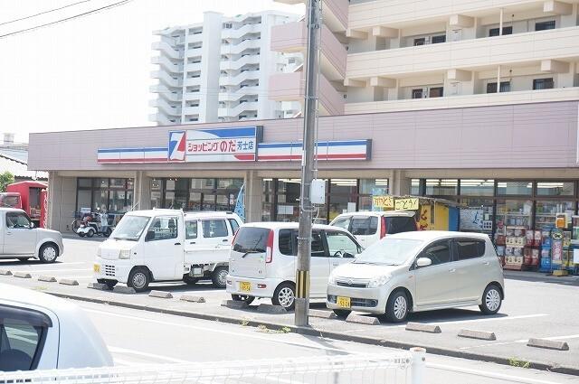 ショッピングのだ芳士店：410m