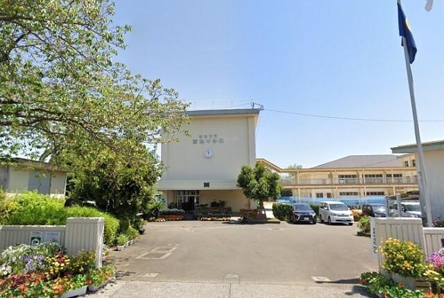 宮崎市立宮崎中学校：643m