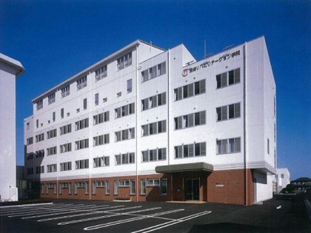 （財）潤和リハビリテーション振興財団潤和会記念病院：1359m