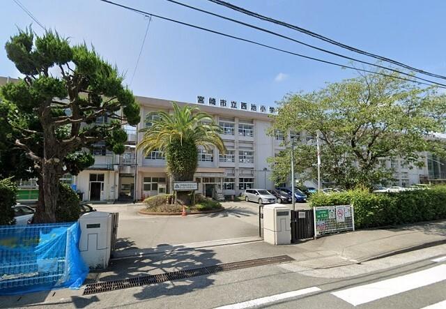 宮崎市立西池小学校：858m