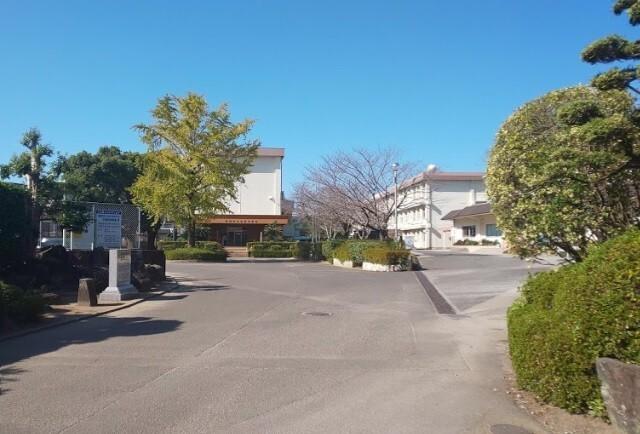 宮崎市立住吉中学校：1873m