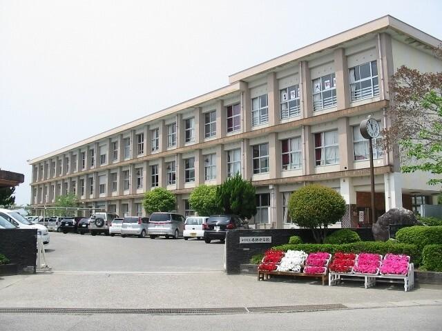 宮崎市立本郷中学校：1558m
