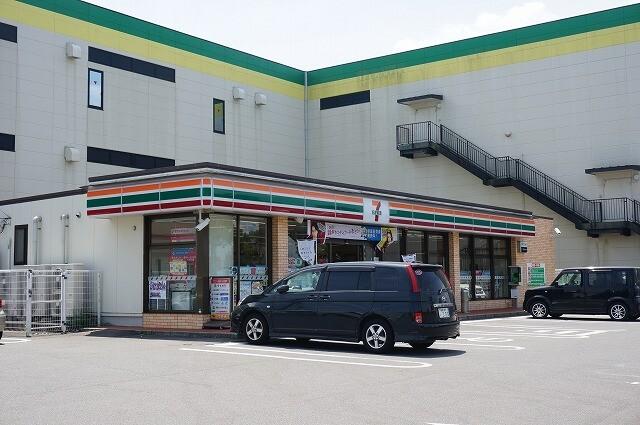 セブンイレブン宮崎花ケ島町店：749m