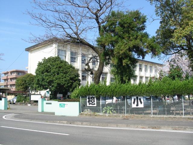 宮崎市立檍小学校：930m