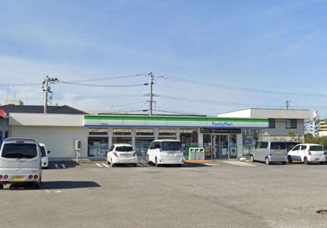 ファミリーマート宮崎港前店：159m