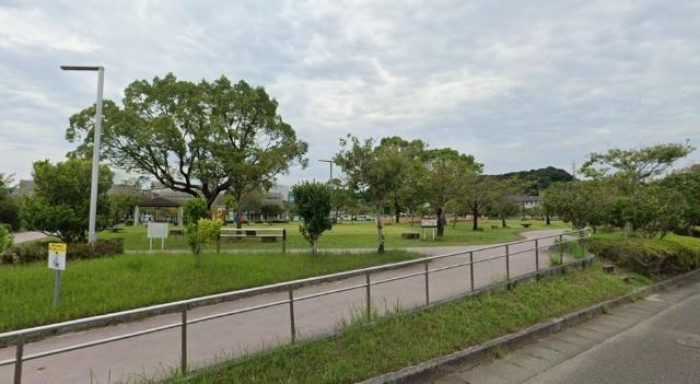 大坪池公園：670m