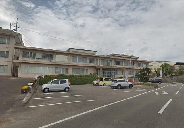 宮崎市佐土原総合支所：902m