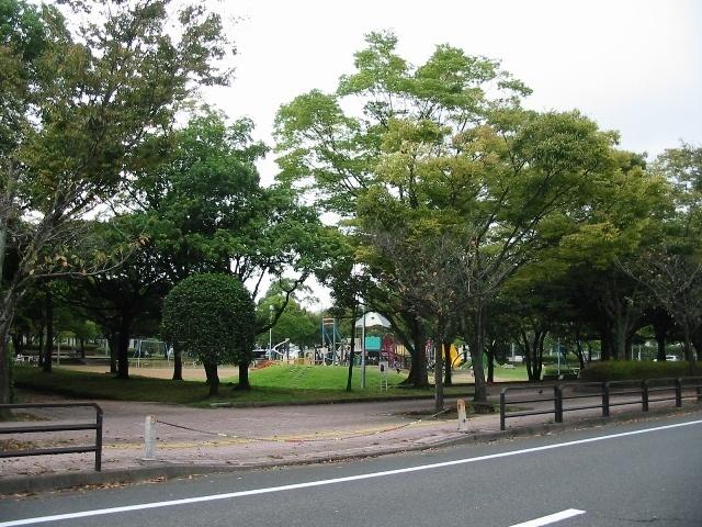 宮崎中央公園：1232m
