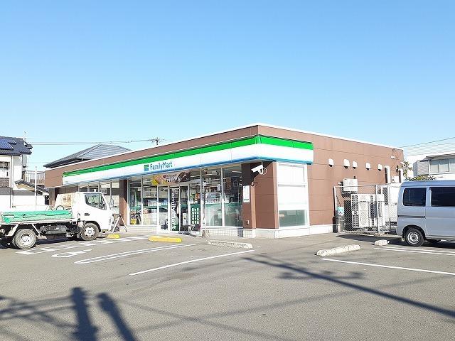 ファミリーマート潮見町店：100m