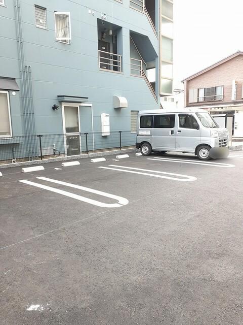 ベル　アルカン　シエル（104） 駐車場