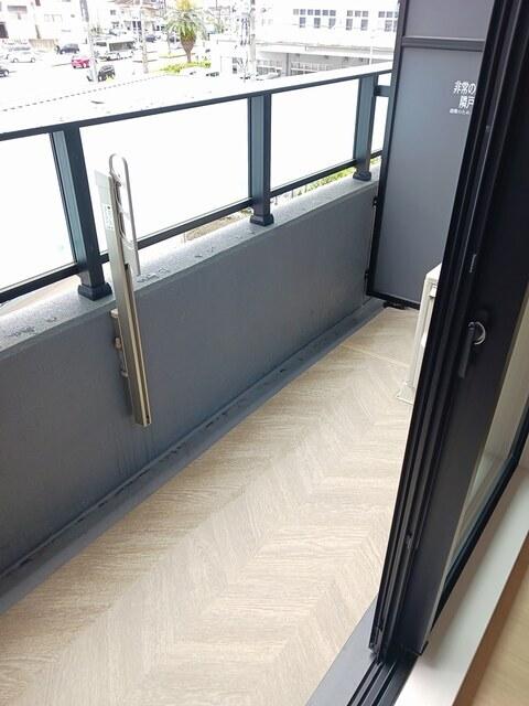 サンライズ　江平中町（304） バルコニー