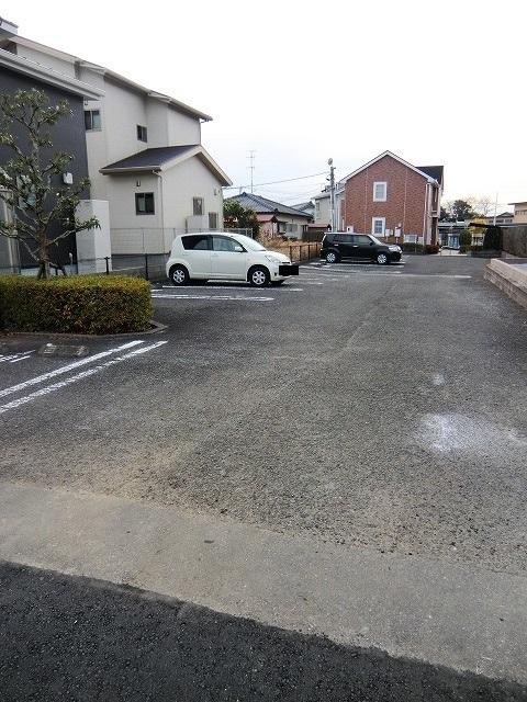 ヴェル　ドミール　Ａ（201） 駐車場