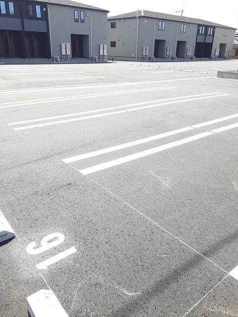 グランブルー高鍋　Ｄ（104） 駐車場
