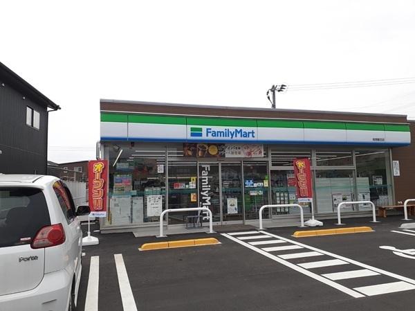 ファミリーマート高岡飯田店：450m