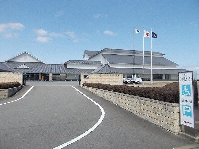 佐土原総合文化センター：600m
