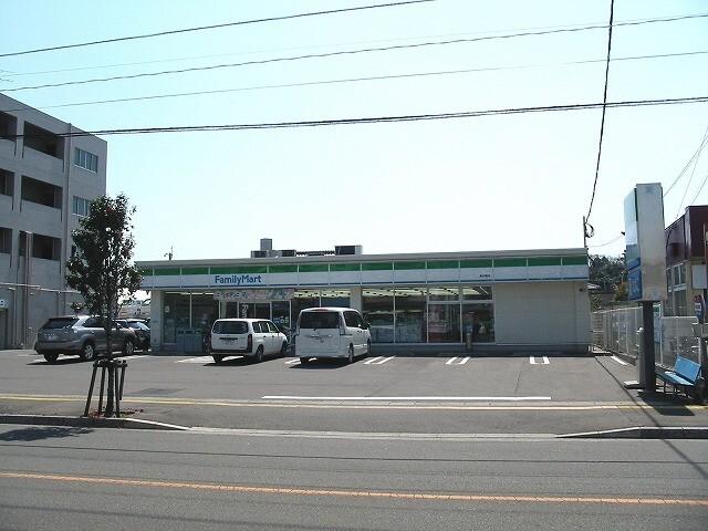 ファミリーマート高松橋店：358m