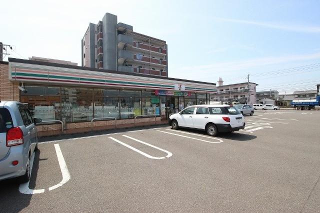 セブンイレブン宮崎一の宮町店：355m