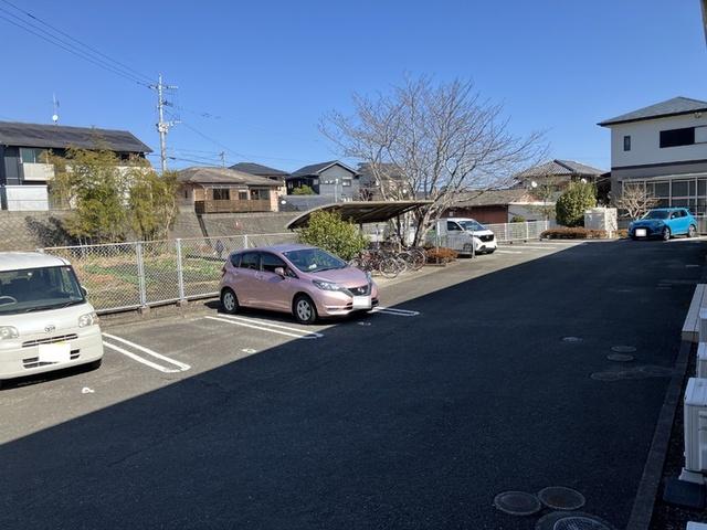 エスポアール・タカムラ（102） 駐車場