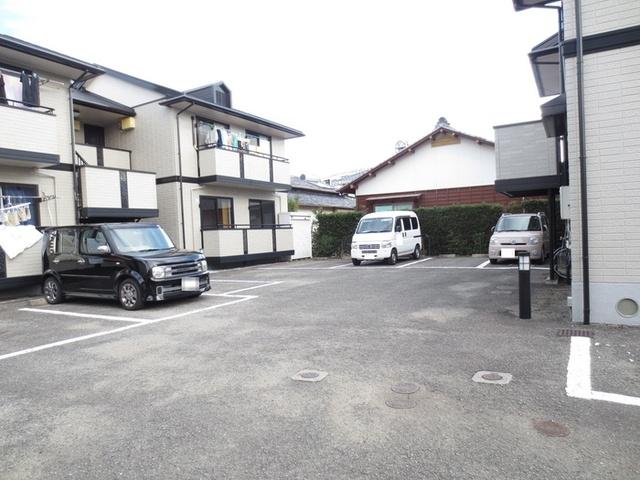 セジュールみなみ　B棟（205） 駐車場