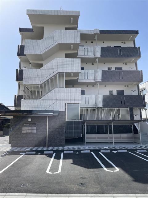 Revel吉村（303） 駐車場