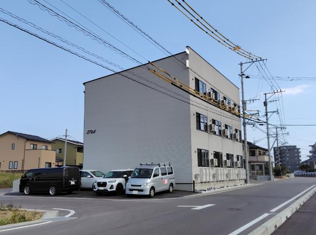 ＤＵＥ（205） 駐車場