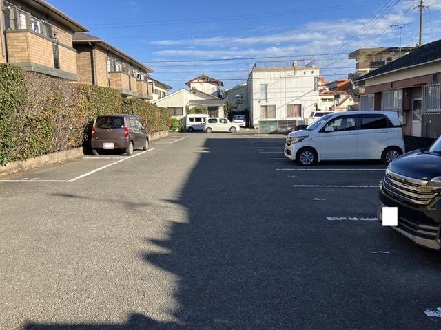 エスポワール・K　B棟（106） 駐車場
