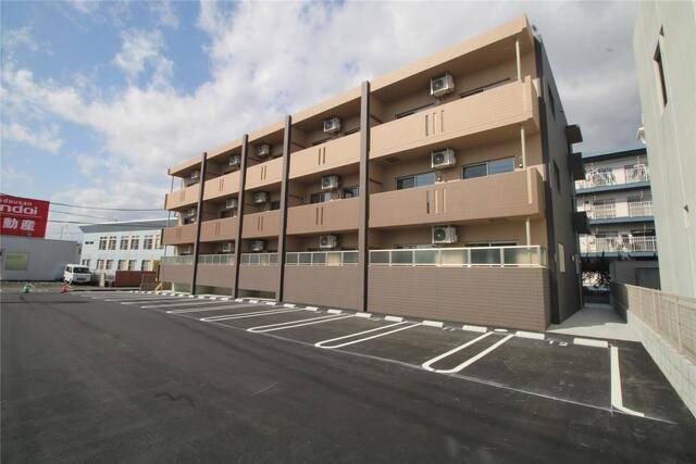 MARINE ROAD（303） 駐車場