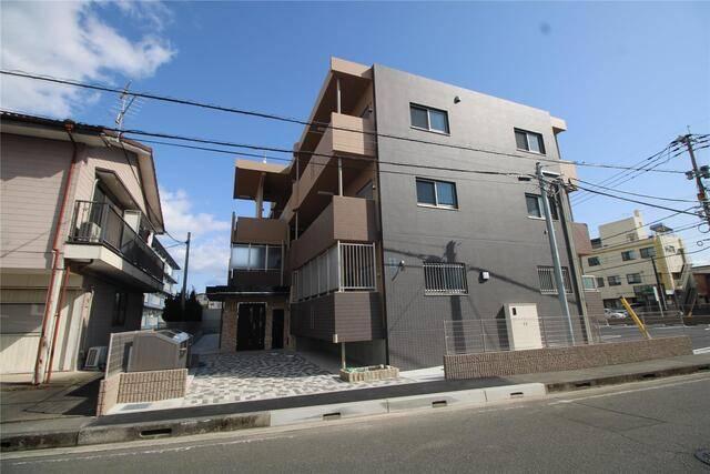 MARINE ROAD（303） エントランス