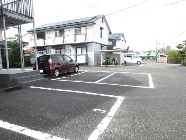 ディアコート浜　A棟（203） 駐車場
