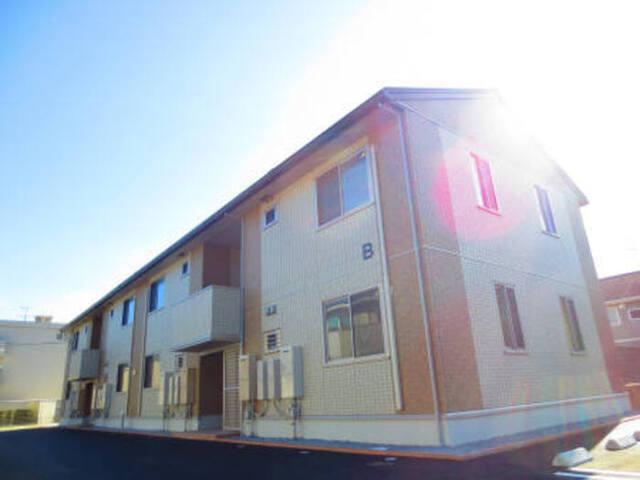  築12年10ヶ月 2階建の賃貸物件