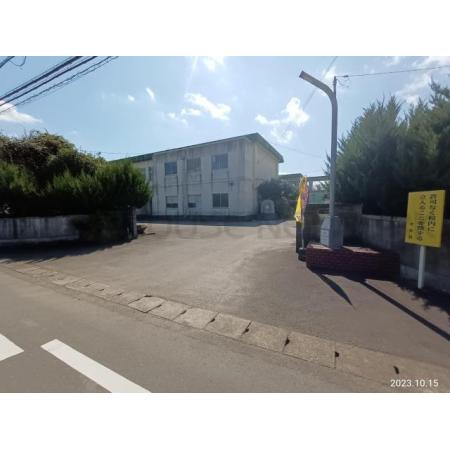 国富町立本庄中学校：486m