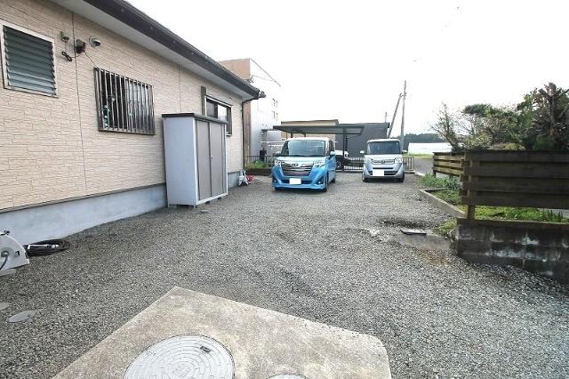 宮崎市田野町中古住宅 駐車場