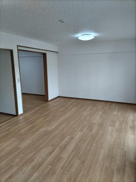 マンションリヴレ（106） リビング