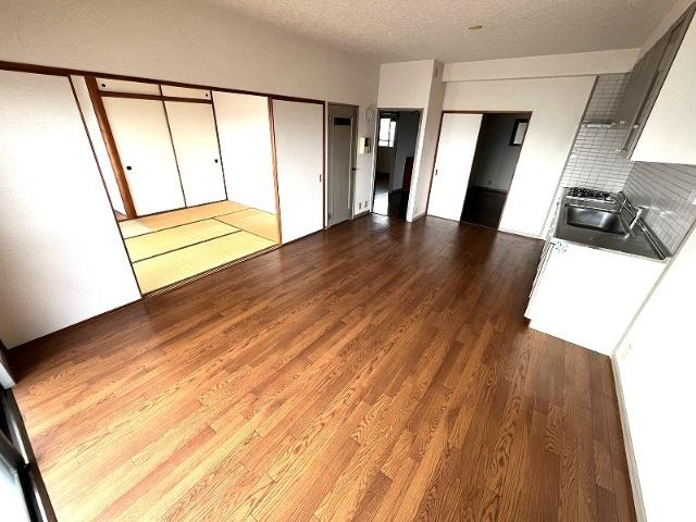 ケントパレス宮崎（903） リビング