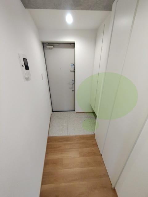 メゾンベルヴィ下北沢（401） 玄関