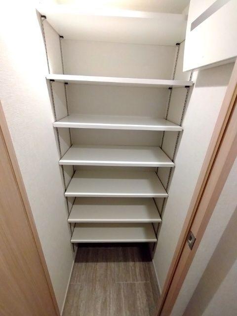 リビオメゾン東北沢（703） 玄関