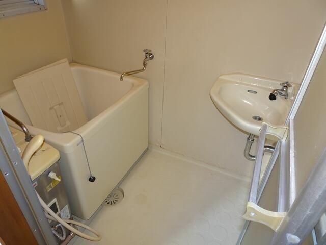世田谷区代田アパート バス／シャワー