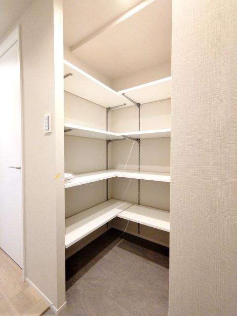 ステラメゾン下北沢 玄関