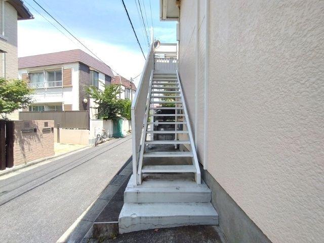 世田谷区代田アパート エントランス